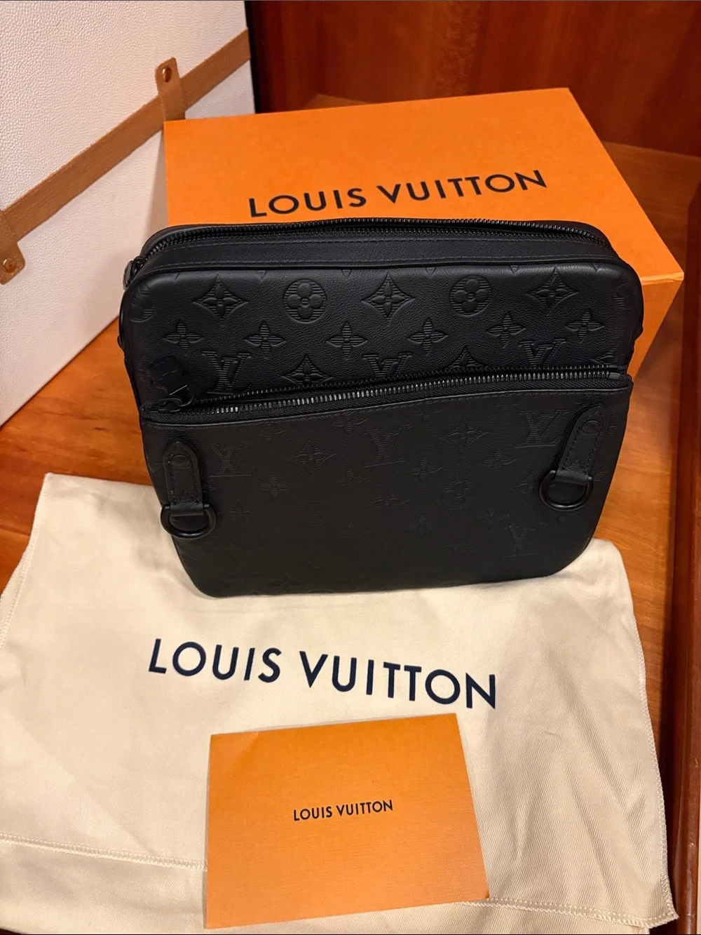 Louis Vuitton Trio messenger bag Monogram black
